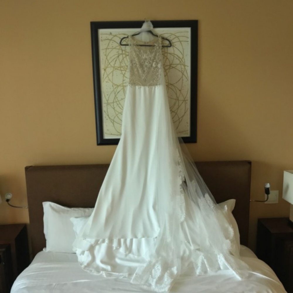 liz martinez wedding gown